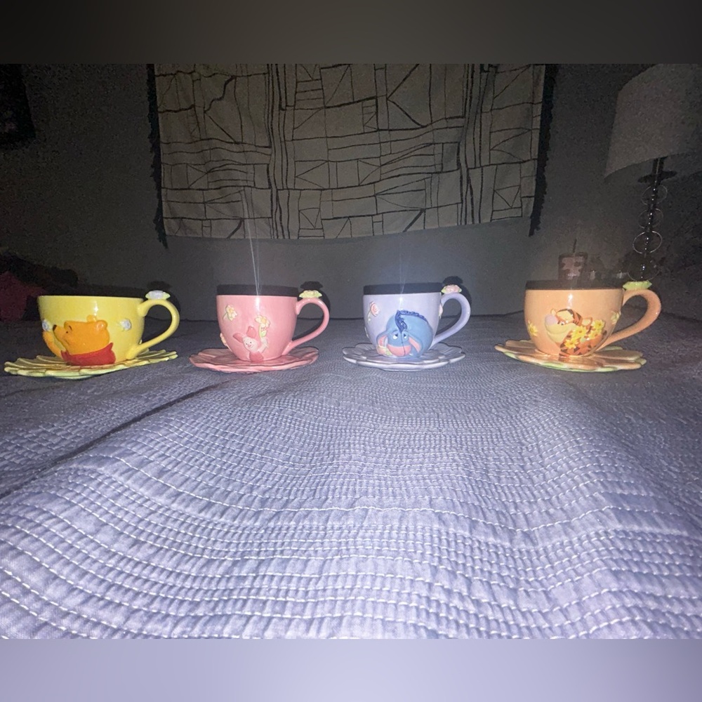 Disney World Winnie The Pooh & Friends Tea/Coffee & Saucer set of four.